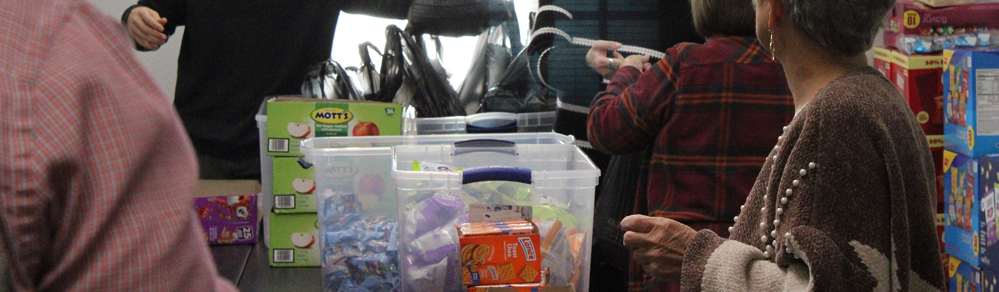 People With Food Donations